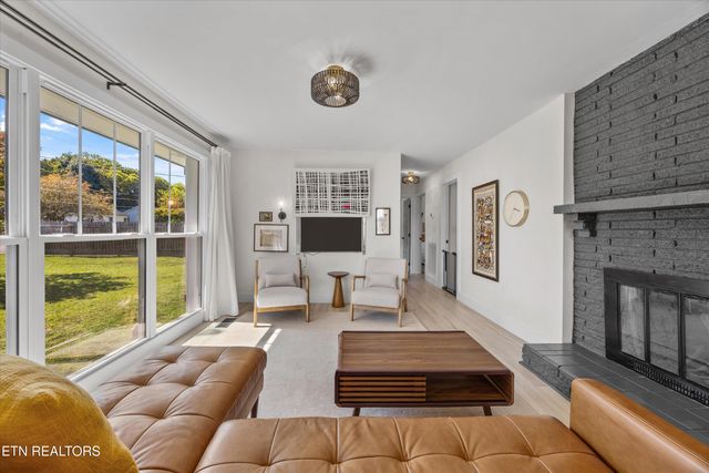 314 Woodlawn Drive, Kingston, TN 37763