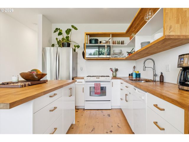 5232 N WILLIAMS Ave, Portland, OR 97217