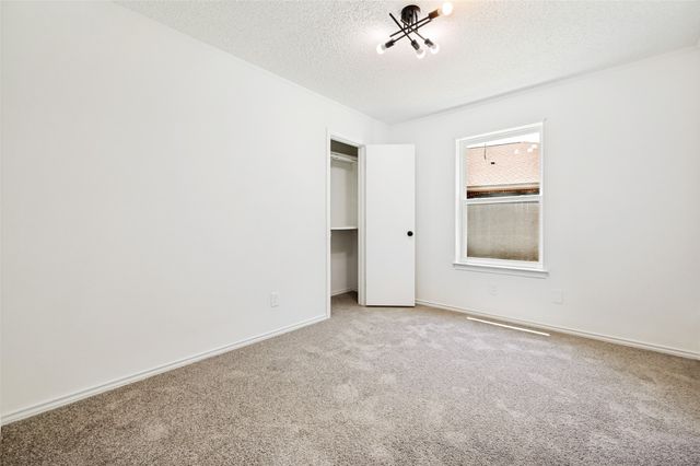 1221 Hilburn Court, Irving, TX 75060