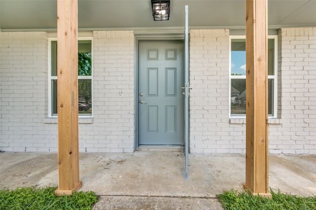 1221 Hilburn Court, Irving, TX 75060