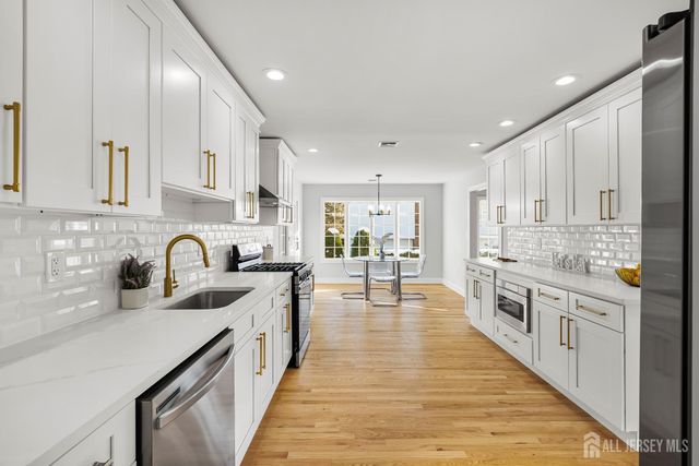 179 Fleet Avenue, Edison, NJ 08820