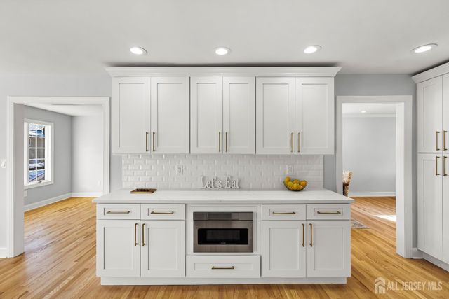 179 Fleet Avenue, Edison, NJ 08820