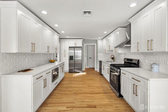 179 Fleet Avenue, Edison, NJ 08820