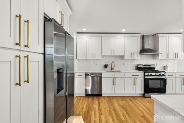 179 Fleet Avenue, Edison, NJ 08820