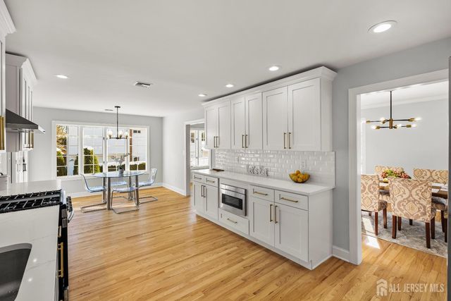 179 Fleet Avenue, Edison, NJ 08820