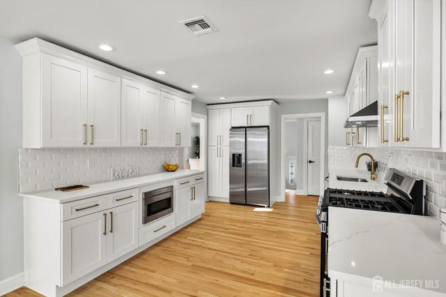 179 Fleet Avenue, Edison, NJ 08820