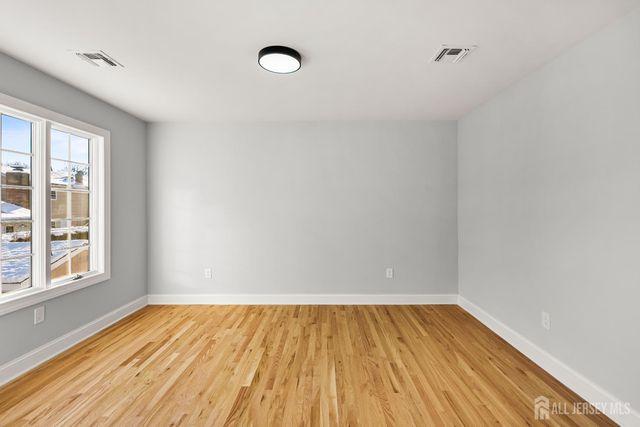 179 Fleet Avenue, Edison, NJ 08820