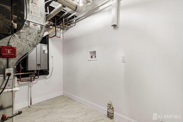 179 Fleet Avenue, Edison, NJ 08820