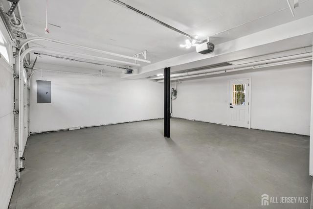 179 Fleet Avenue, Edison, NJ 08820