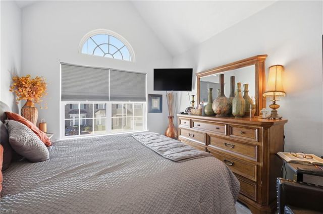 8 Rutland DR, Hampton, VA 23666