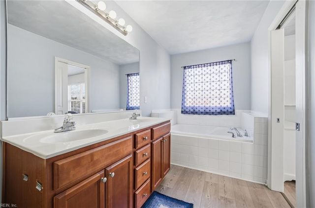 8 Rutland DR, Hampton, VA 23666