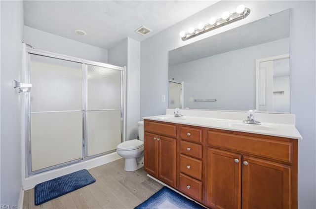 8 Rutland DR, Hampton, VA 23666