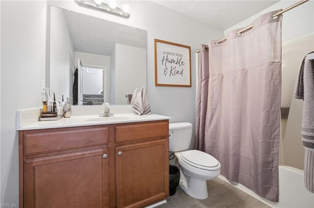 8 Rutland DR, Hampton, VA 23666