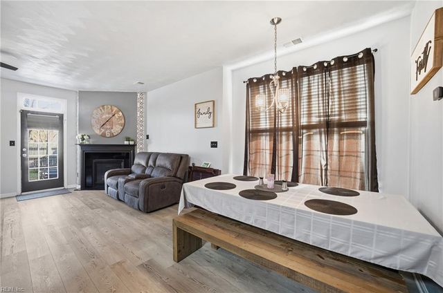 8 Rutland DR, Hampton, VA 23666