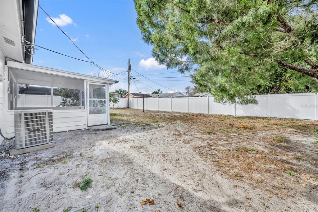 Image 24 of property listing at 2316 FLEET CIRCLE, Orlando, FL 32817