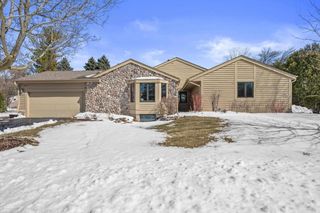 N80W13596 River Park DRIVE #16/3/E, Menomonee Falls, WI 53051