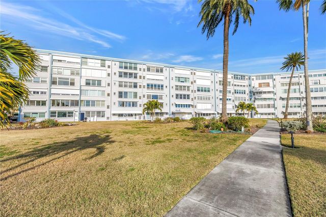 1868 SHORE DRIVE S 212, South Pasadena, FL 33707
