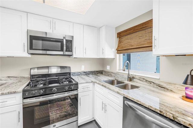1868 SHORE DRIVE S 212, South Pasadena, FL 33707