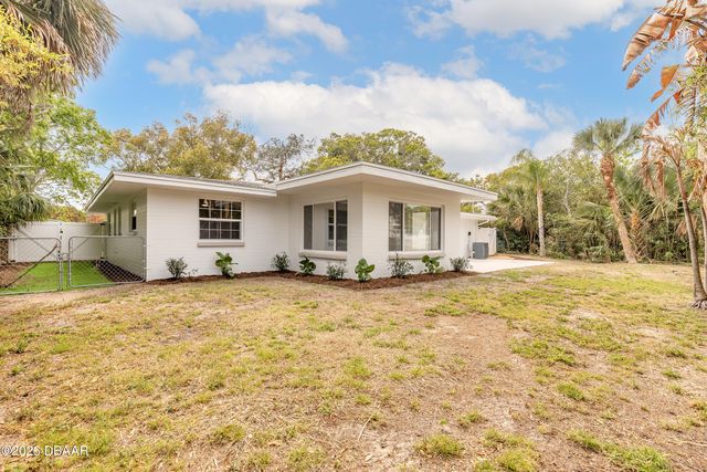 39 Willis Drive, Ormond Beach, FL 32176