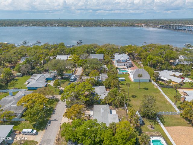 39 Willis Drive, Ormond Beach, FL 32176