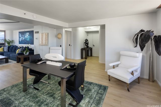 425 South Street Mauka 2401, Honolulu, HI 96813