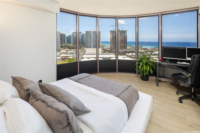 425 South Street Mauka 2401, Honolulu, HI 96813