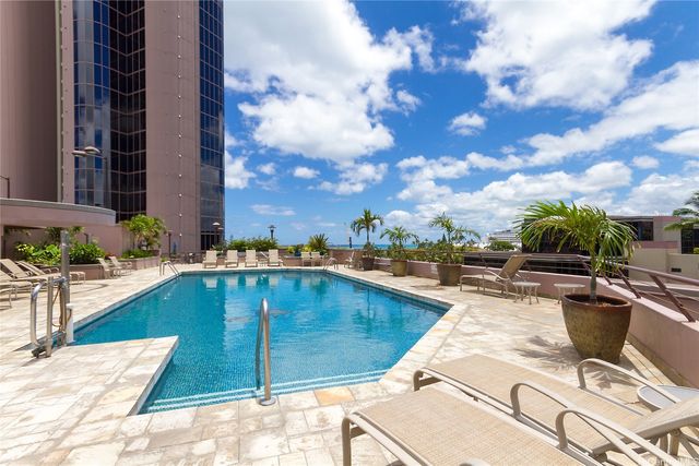 425 South Street Mauka 2401, Honolulu, HI 96813