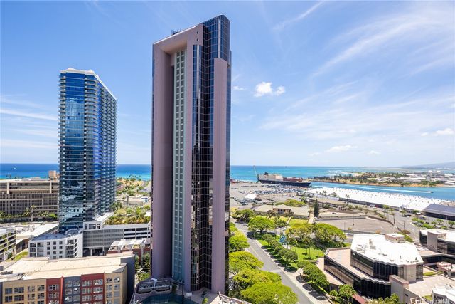 425 South Street Mauka 2401, Honolulu, HI 96813