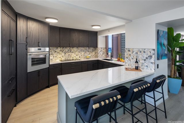 425 South Street Mauka 2401, Honolulu, HI 96813