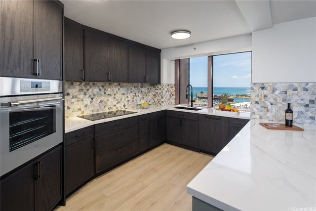 425 South Street Mauka 2401, Honolulu, HI 96813