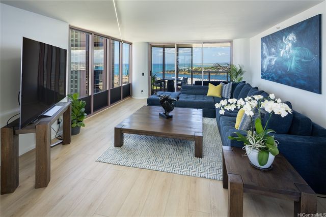 425 South Street Mauka 2401, Honolulu, HI 96813