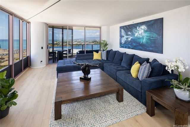 425 South Street Mauka 2401, Honolulu, HI 96813