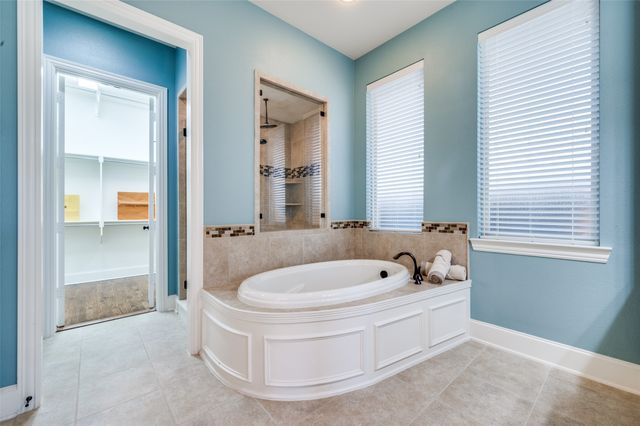 3229 Balmerino Lane, The Colony, TX 75056