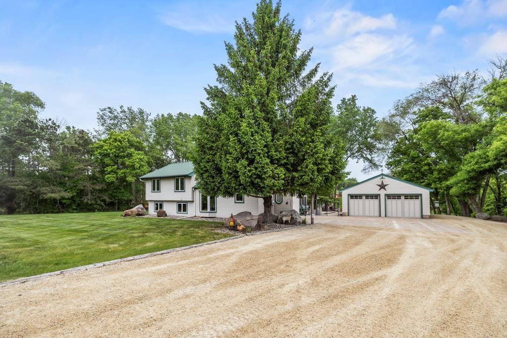 2511 Carver Avenue E, Maplewood, MN 55119 — photo 2
