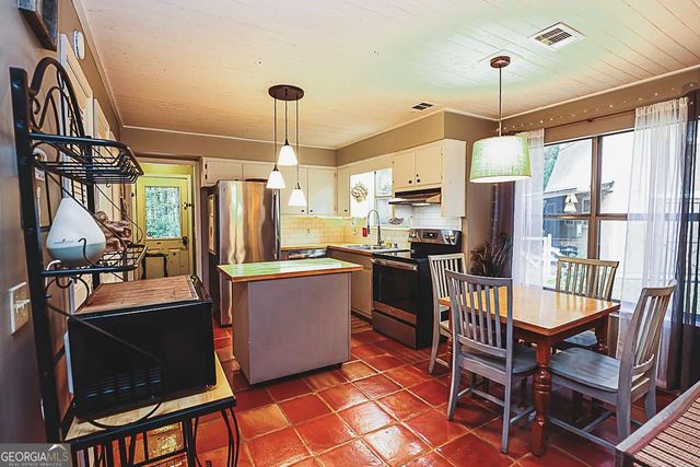 401 Noel C Conaway Road, Guyton, GA 31312
