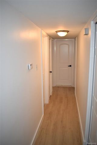 28095 Selkirk Street, Southfield, MI 48076