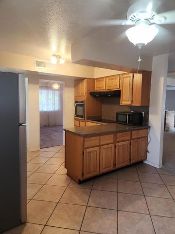 8509 Bellehaven Place NE, Albuquerque, NM 87112