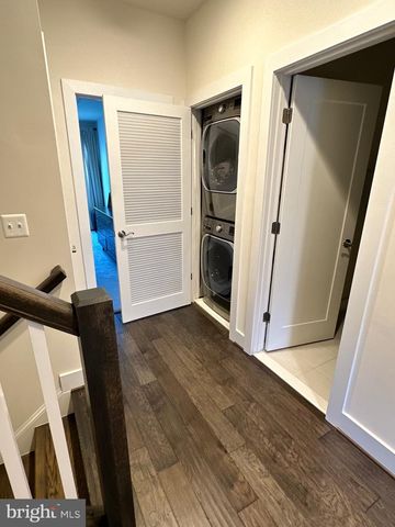 44717 ELLSWORTH TER, Ashburn, VA 20147