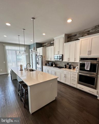 44717 ELLSWORTH TER, Ashburn, VA 20147