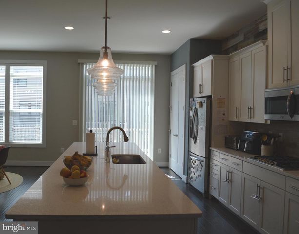 44717 ELLSWORTH TER, Ashburn, VA 20147