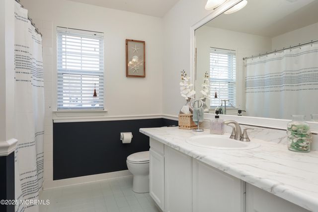 11 Peaksail Drive, Bayville, NJ 08721