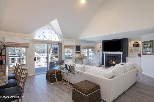 11 Peaksail Drive, Bayville, NJ 08721