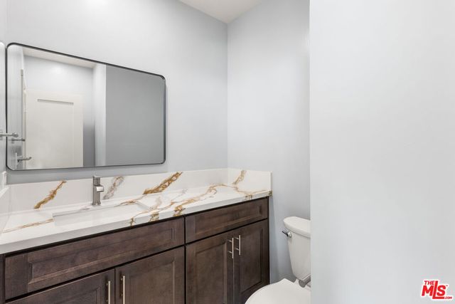 205 44th Street A, Manhattan Beach, CA 90266