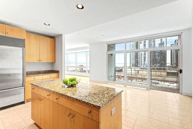 445 E NORTH WATER Street 1005, Chicago, IL 60611