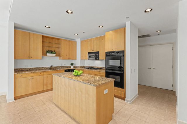 445 E NORTH WATER Street 1005, Chicago, IL 60611