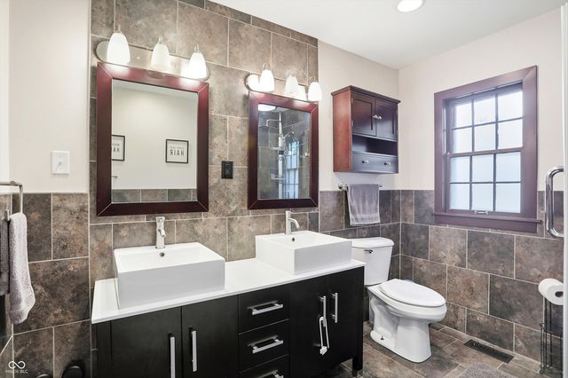 3905 Shelbyville Road, Indianapolis, IN 46237