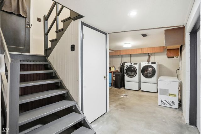 3905 Shelbyville Road, Indianapolis, IN 46237