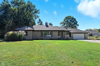 3905 Shelbyville Road, Indianapolis, IN 46237