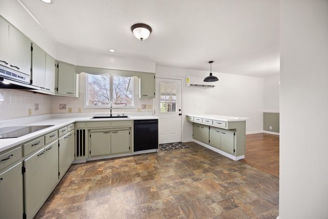 157 Shawnee Avenue, Russell Springs, KY 42642