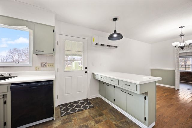 157 Shawnee Avenue, Russell Springs, KY 42642